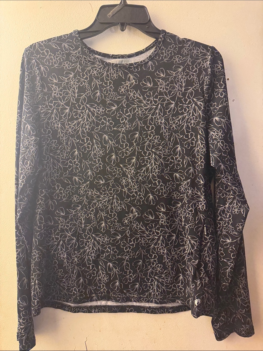 Hang Ten Black Floral Long Sleeve Top